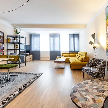 Christian Apartments Oper - Contactless Check In-2